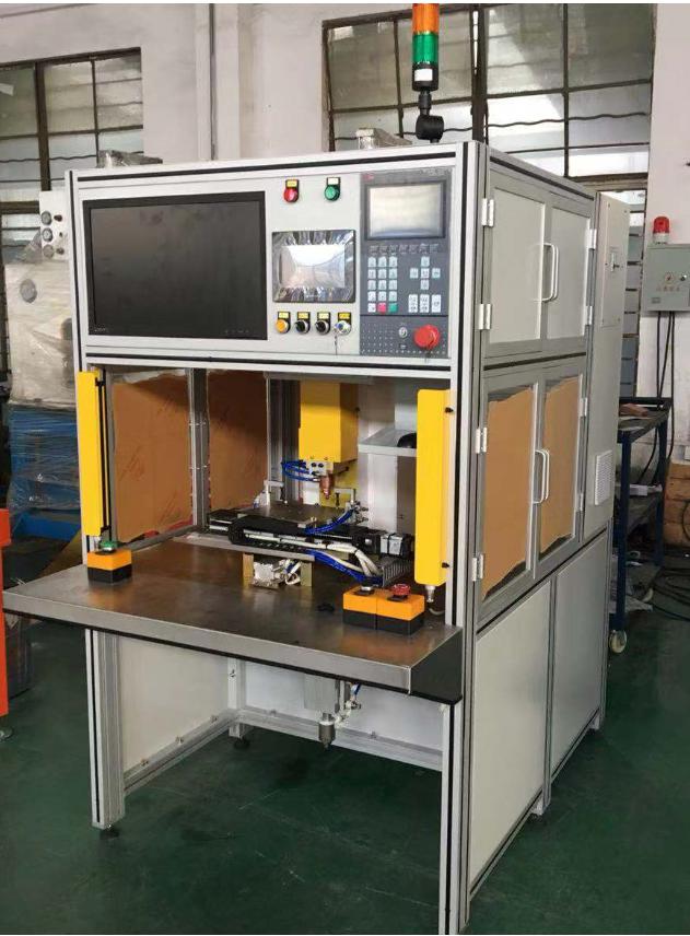 VC均溫板水口自動點焊機