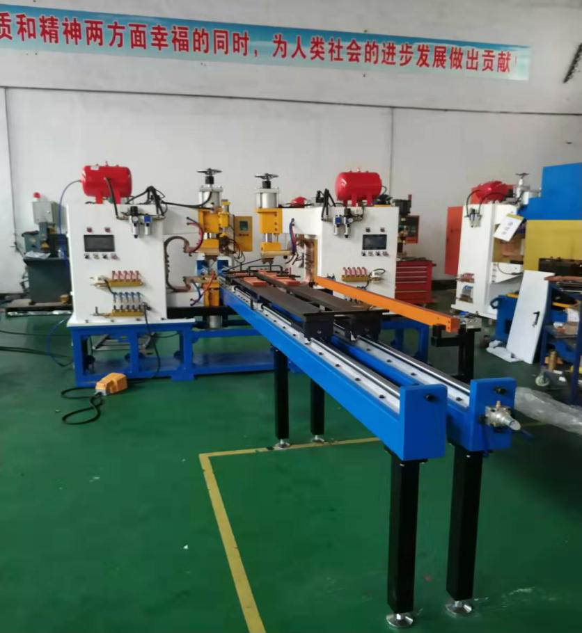 電熱毛巾架雙頭自動(dòng)焊接機(jī)項(xiàng)目介紹 電熱毛巾架雙頭自動(dòng)焊接機(jī)項(xiàng)目介紹