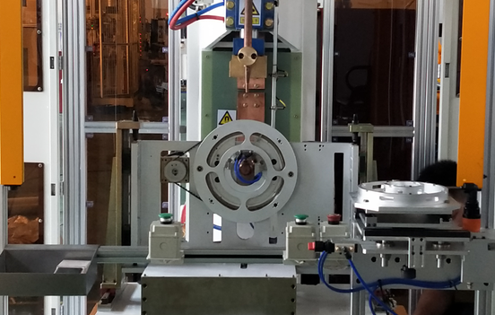 汽車發(fā)動機抱箍自動點焊工作站,單工位卡箍自動點焊機